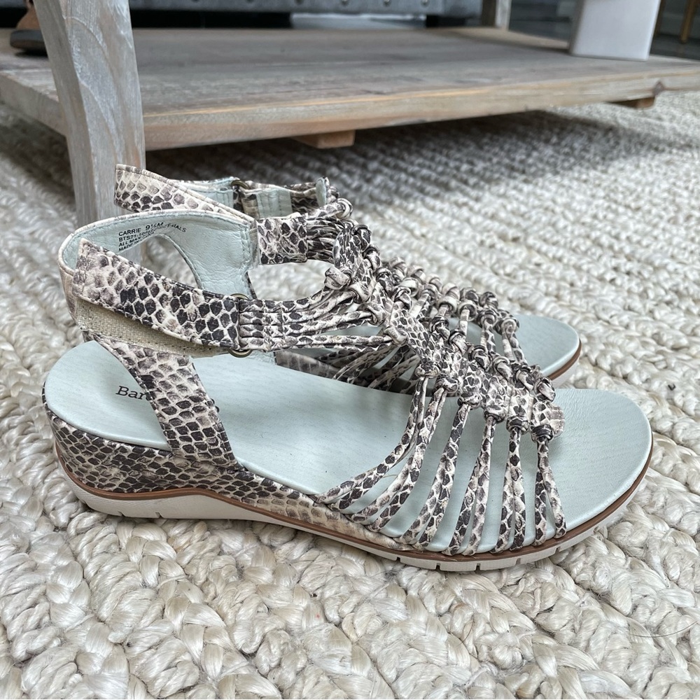 SANCTUARY Womens Beige Snake Strappy Studded Padded Biz Round Toe Buckle Slingback Sandal M